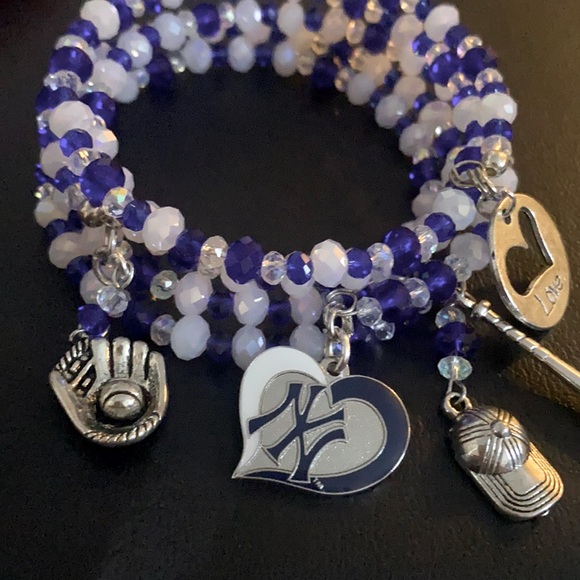 Jewelry - New York Yankees wire charm bracelets